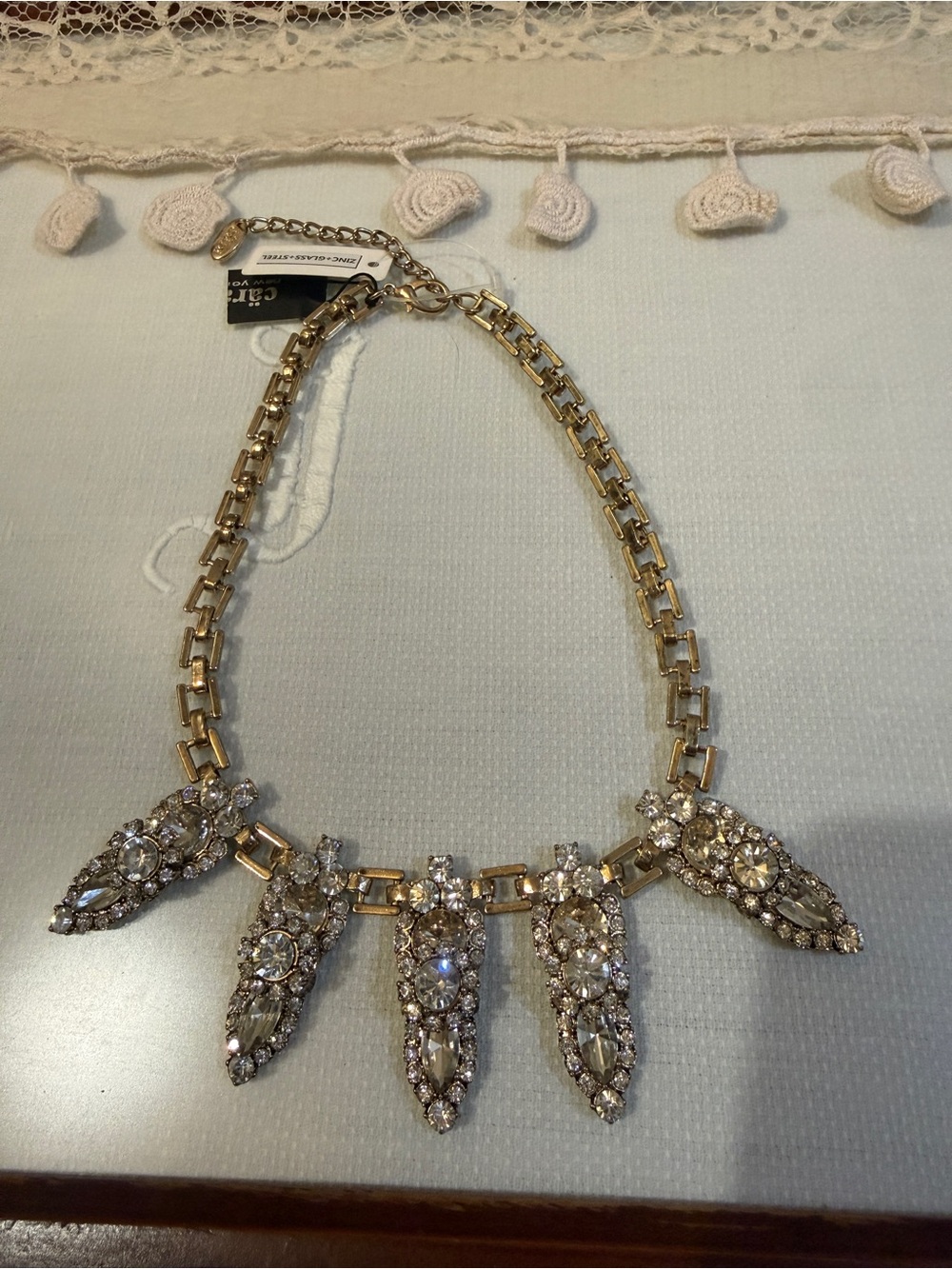 NWT Rhinestone Statement Necklace Gold Tone Crystal Drop Necklace